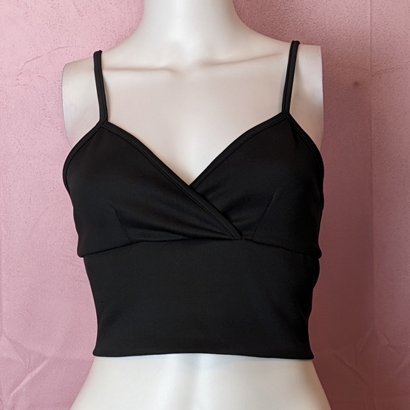 Boohoo Black Bralet Style Cross Front Crop Top size 12 - Picture 1 of 5
